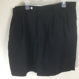 Greg Norman men’s black Golf shorts 40